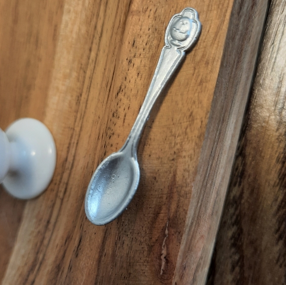 GUDETAMA Collectible "Check Before You Crack" - Picture 4 of 16